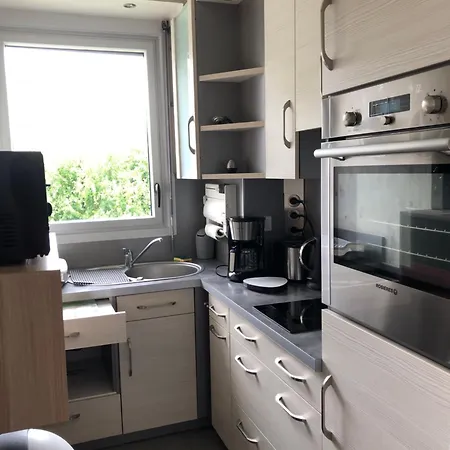 Apartment T2 Lumineux Avec Balcon Et Parking *